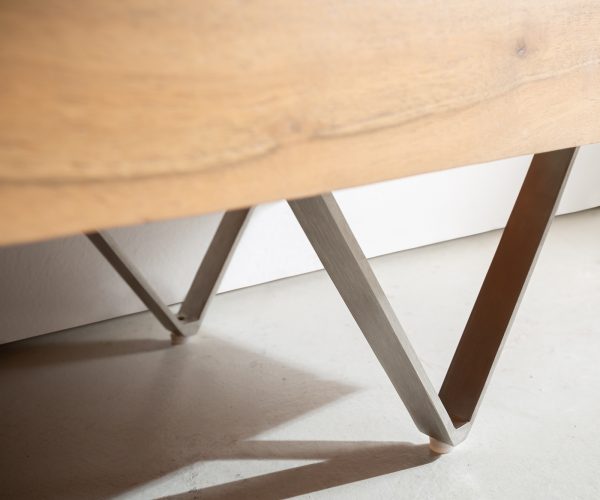TV stolek Kayu 220 cm přírodní akácie 4 dvířka podnož ve tvaru "V" - Image 5
