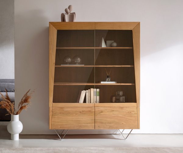 Skříň Kayu 115x150 cm přírodní akácie 2 skleněné dvířka 2 dřevěné dvířka podnož ve tvaru "V" - Image 2