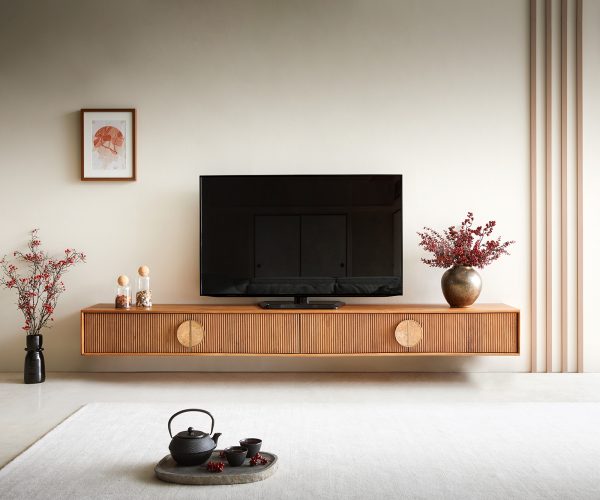 TV stolek Surimu 240x35x25 cm akácie světle hnědá 4 dvířka korkové madlo závěsné - Image 2