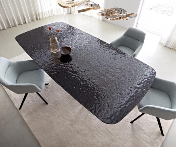 Jídelní stůl Edge oválný 240x120 kouřové černé reliéfní sklo 3D design Infinity kovová černá - Image 4
