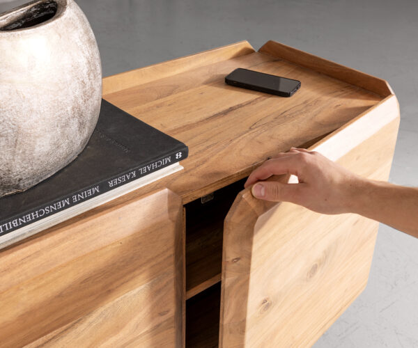 TV stolek Kiano 220 cm přírodní akácie 4 dvířka podnož ve tvaru "V" černá oboustranný - Image 5