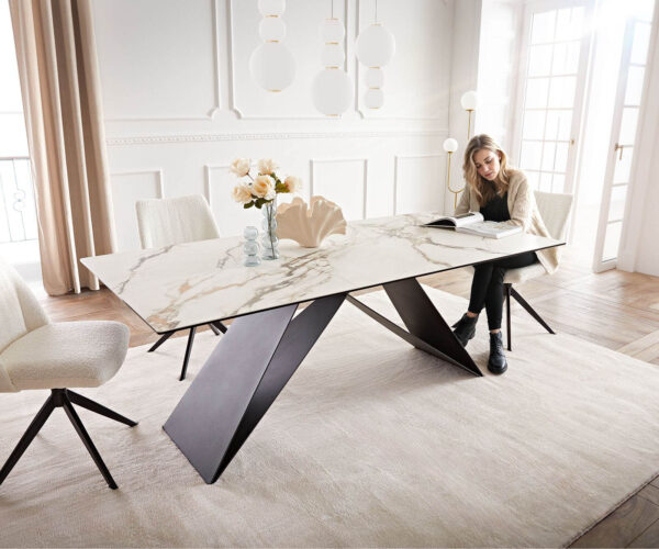 Jídelní stůl Edge 200x100 keramika Calacatta Luxe bílo-zlatošedá podnož ve tvaru "V" plochá ocel černá - Image 2