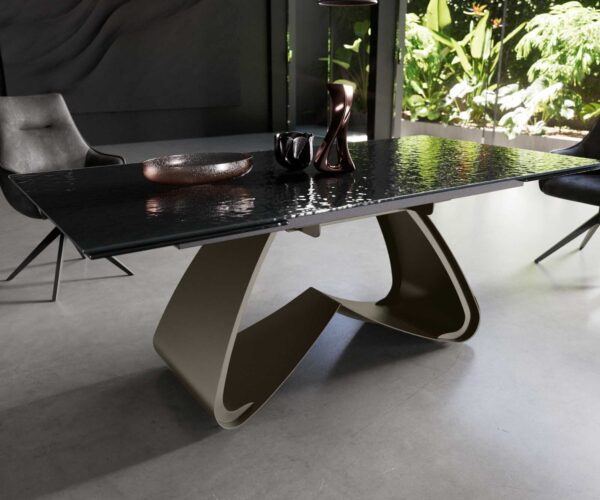Jídelní stůl Edge 200-300x100 Reliéfní sklo kouřově černá 3D design podnož ve tvaru "W" rozkládací - Image 5