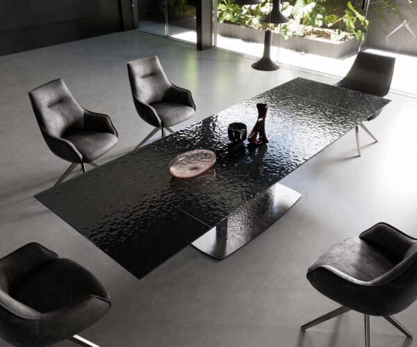 Jídelní stůl Edge 200-300x100 reliéfní sklo kouřově černá 3D design Wave nerezová ocel rozkládací - Image 4