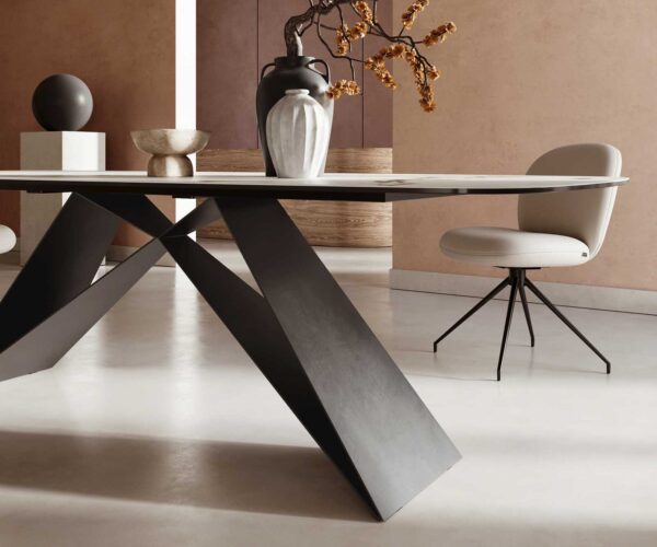 Jídelní stůl Edge oválný 240x120 keramika Calacatta Luxe bílo-zlatošedá podnož ve tvaru "V" plochá ocel černá - Image 6