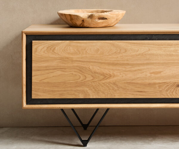 TV stolek Stonegrace 200 cm přírodní dub 4 dvířka kamenná dýha podnož ve tvaru "V" kovová černá - Image 6