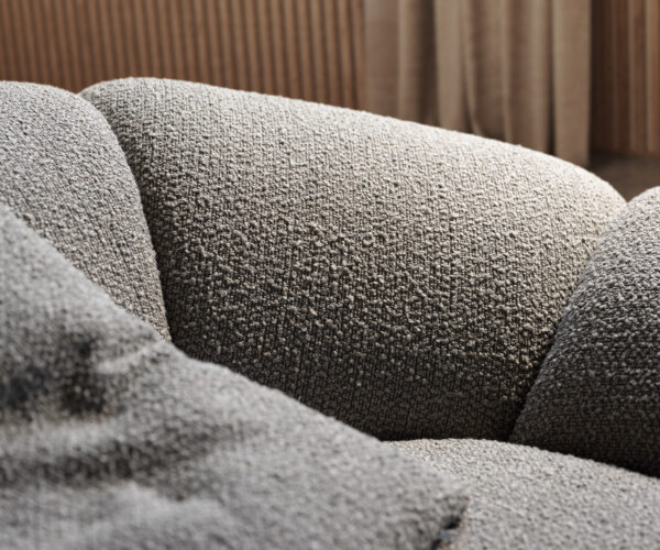 Nagy kanapé Lunna 360x175 cm bouclé ezüstszürke 2 párna - Image 4